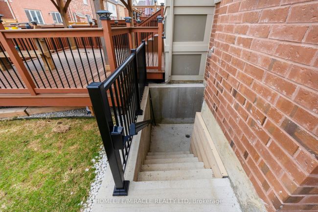 51 Stedford Cres, House other with 6 bedrooms, 5 bathrooms and 4 parking in Brampton ON | Image 44