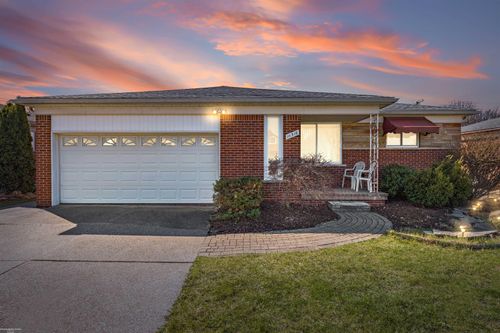 11316 Irvington Dr, Warren, MI, 48093-2617 | Card Image