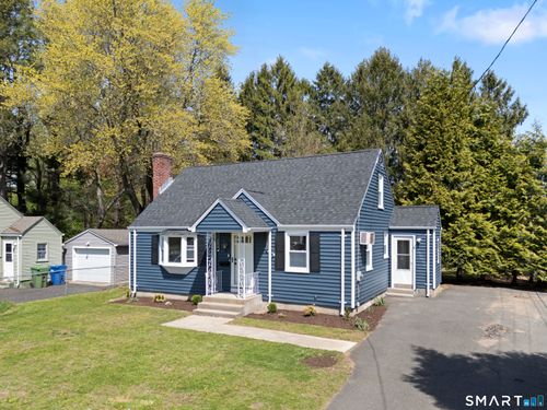 122 Capen St, Windsor, CT, 06095-3111 | Card Image
