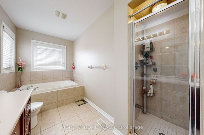 16 Sculptor St, House attached with 4 bedrooms, 3 bathrooms and 1 parking in Brampton ON | Image 33