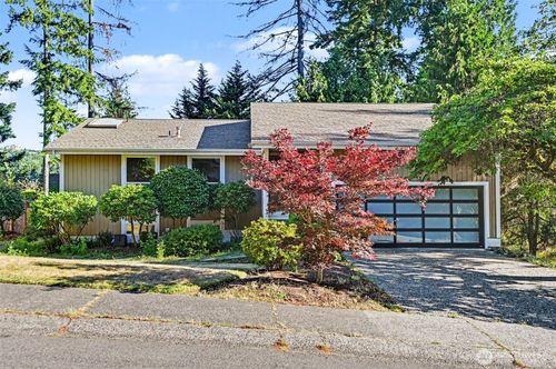 14023 Se 60th St, Bellevue, WA, 98006-4305 | Card Image