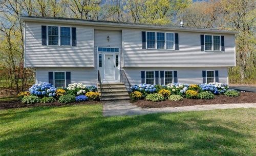 136 Hope Hill Ter, Cranston, RI, 02921-2729 | Card Image