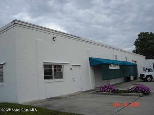 655-655 Fern Dr, Merritt Island, FL, 32952-3725 | Card Image