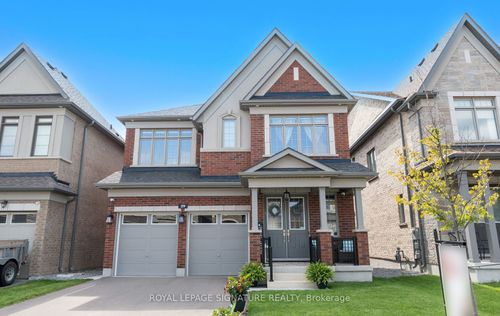 29 Sikura Cir, Aurora, ON, L4G3Y8 | Card Image