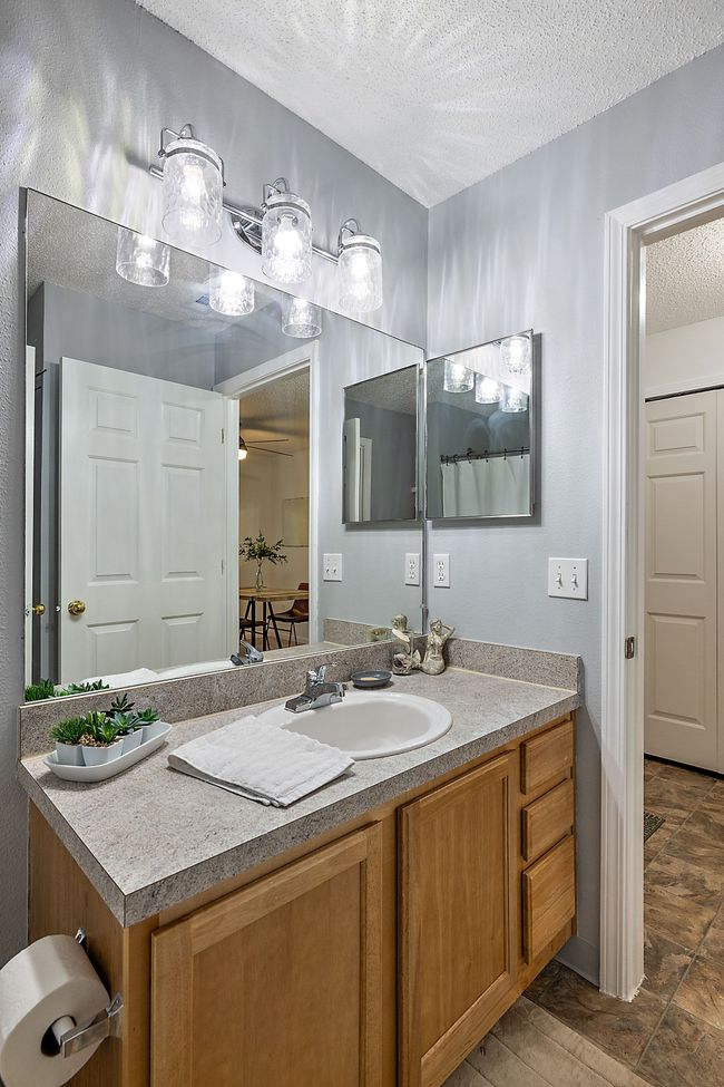 12303 Pinehurst Ln, Condo with 2 bedrooms, 2 bathrooms and null parking in Grand Blanc MI | Image 20