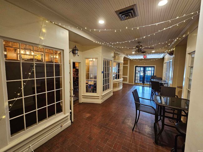 124 Main St, Home with 0 bedrooms, 5 bathrooms and null parking in Vincennes IN | Image 6