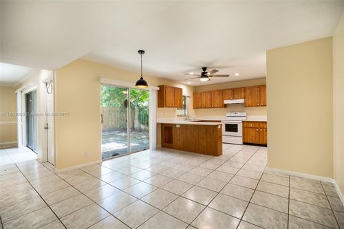 19c-8209 Sw 24th St, North Lauderdale, FL, 33068-5179 | Card Image