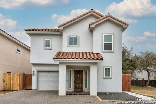 2755 Del Pilar Dr, San Antonio, TX, 78232-4194 | Card Image