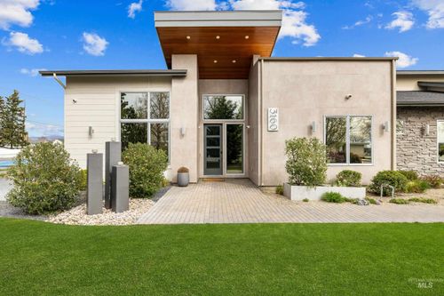 3160 N Duane Dr, Meridian, ID, 83646-5846 | Card Image