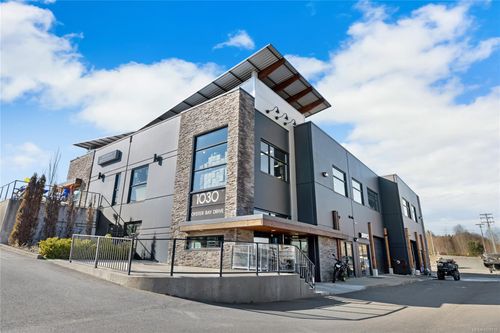 1030 Oyster Bay Dr, Ladysmith, BC, V9G1A1 | Card Image