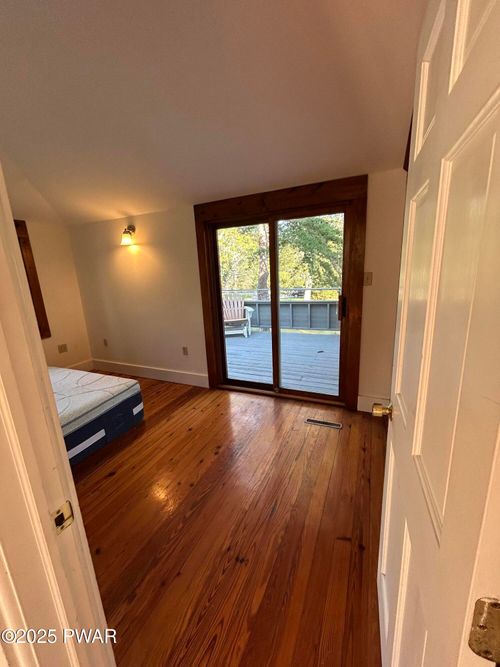 359 German Hill Rd, Shohola, PA, 18458-3918 | Card Image