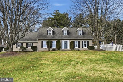 783 Bowling Green Rd, FRONT ROYAL, VA, 22630-7413 | Card Image