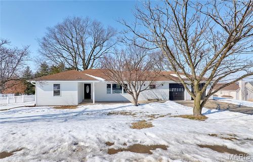 1015 Dingledine Rd, Saint Charles, MO, 63304-6905 | Card Image