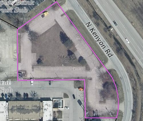 2005 N Kenyon Rd, Urbana, IL, 61802-1210 | Card Image