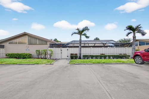 5258 Eagle Lake Dr, Palm Beach Gardens, FL, 33418-1537 | Card Image