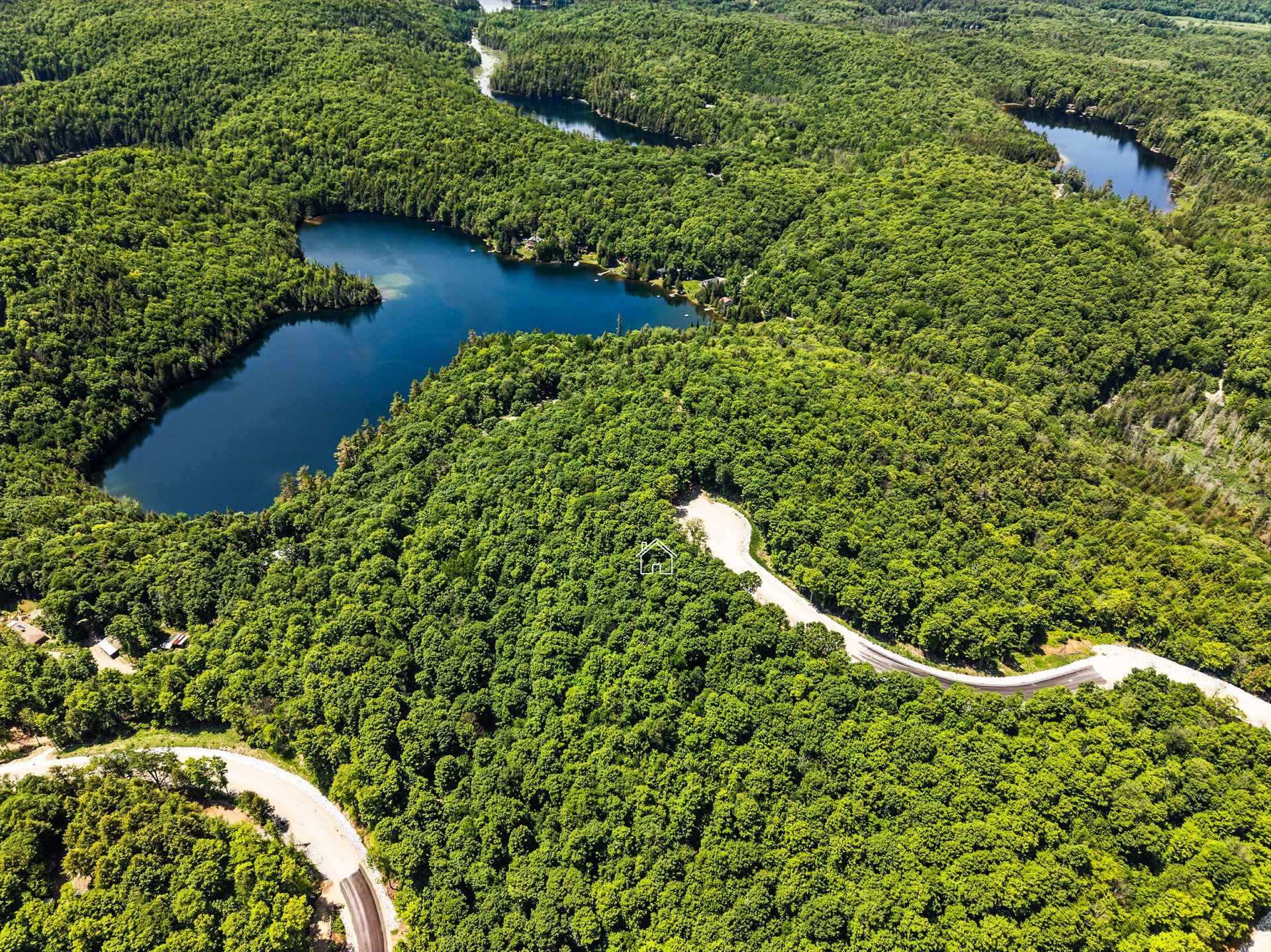 Land in La Pêche 5