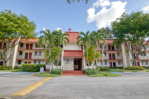 204-4345 Trevi Ct, Lake Worth, FL, 33467-4207 | Card Image