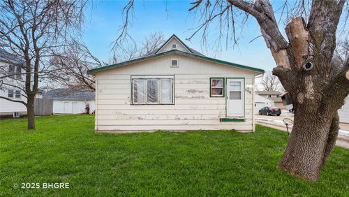 304 S Elm St, Jefferson, IA, 50129-1820 | Card Image