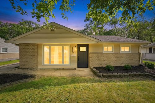 422 Suwanee St, Park Forest, IL, 60466-1925 | Card Image