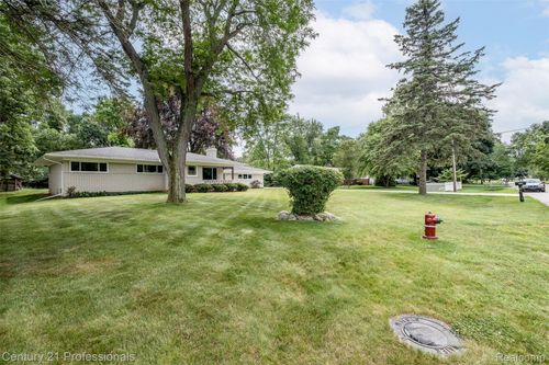 1751 Ansal Dr, Rochester Hills, MI, 48309-2170 | Card Image