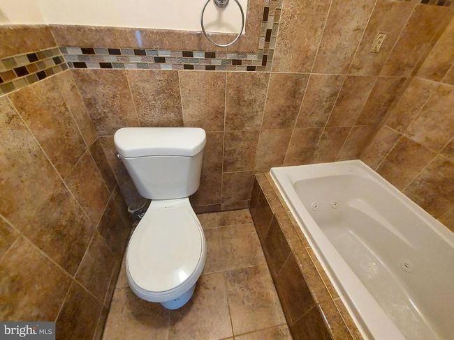 611 60 Th Pl, House other with 1 bedrooms, 2 bathrooms and null parking in FAIRMOUNT HEIGHTS MD | Image 29