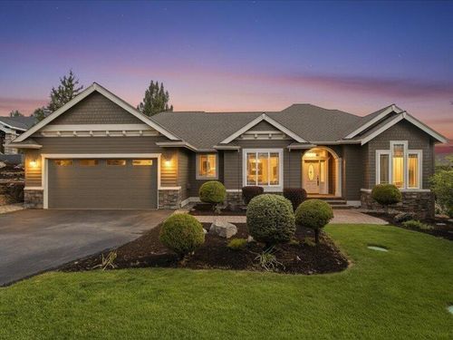 1747 Turnstone Road, Redmond, OR, 97756 | Card Image