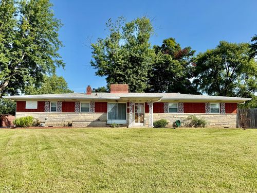 8136 S Pennsylvania St, Indianapolis, IN, 46227-2651 | Card Image