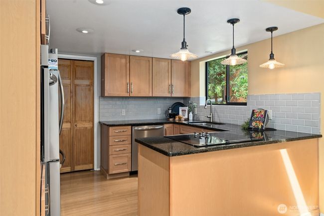201 Pinecrest Dr, House other with 3 bedrooms, 2 bathrooms and 2 parking in Port Townsend WA | Image 12