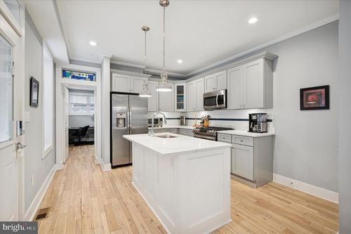 327 Leverington Ave, PHILADELPHIA, PA, 19128-4738 | Card Image