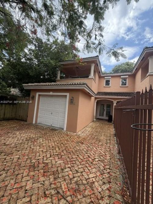 2-3062 Matilda St, Miami, FL, 33133 | Card Image