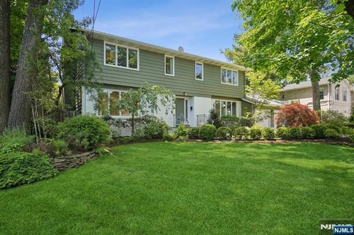 12 Egan Pl, Englewood Cliffs, NJ, 07632-2010 | Card Image