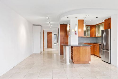 43d-330 E 38th St, New York, NY, 10016-9801 | Card Image