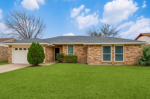 3425 Derby Cir, Bedford, TX, 76021-2923 | Card Image