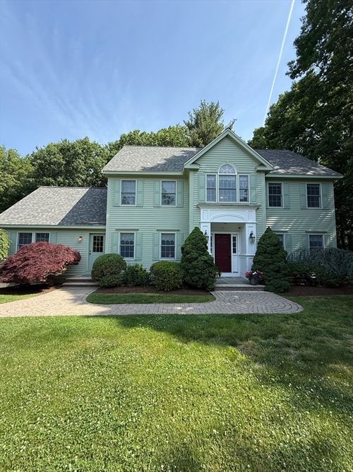 17 James Ave, Middleton, MA, 01949-2148 | Card Image