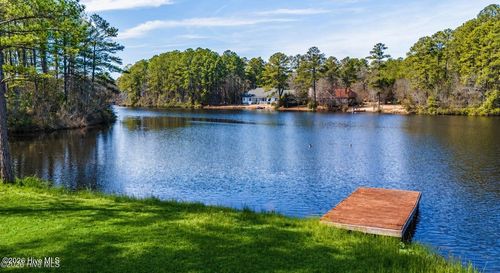 305 Lakewood Dr, Aberdeen, NC, 28315-5724 | Card Image