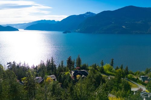 182 Furry Creek Dr, Furry Creek, BC, V8B1A3 | Card Image
