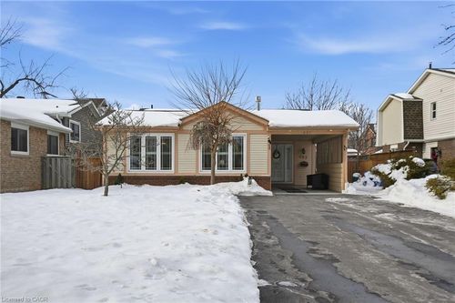 697 Lomond Cres, Burlington, ON, L7L2N8 | Card Image