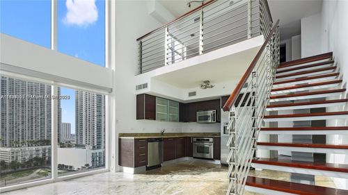 apt-1016-41 5th St, Miami, FL, 33131-2542 | Card Image