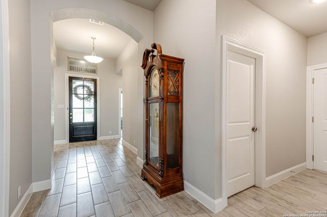 9011 Quail Gate, House other with 4 bedrooms, 3 bathrooms and null parking in Fair Oaks Ranch TX | Image 6