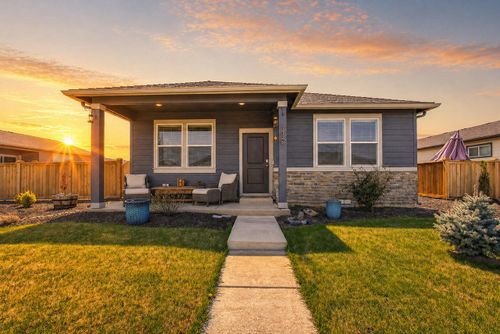 1326 Ne Boxcar Drive, Prineville, OR, 97754 | Card Image