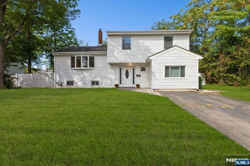 5 Waverly Dr, Edison, NJ, 08817-4627 | Card Image