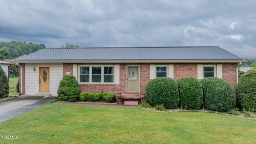 706 9th St, Erwin, TN, 37650-1532 | Card Image