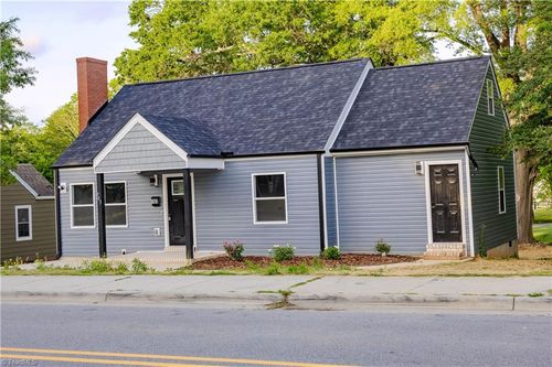 703 Lowdermilk St, Greensboro, NC, 27401-4444 | Card Image