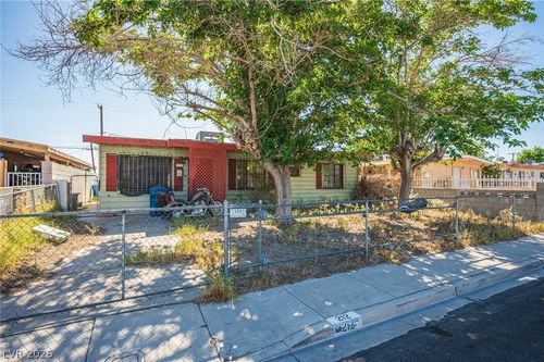 212 N Minnesota Street, Las Vegas, NV, 89107 | Card Image