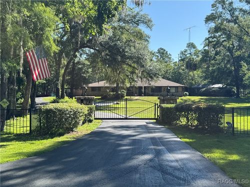 10584 Dawnflower Pt, Crystal River, FL, 34428-9129 | Card Image