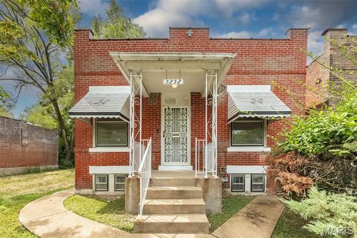 5252 Maffitt Ave, Saint Louis, MO, 63113-1013 | Card Image