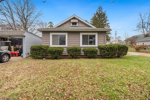 4385 W 229th St, Fairview Park, OH, 44126-1836 | Card Image