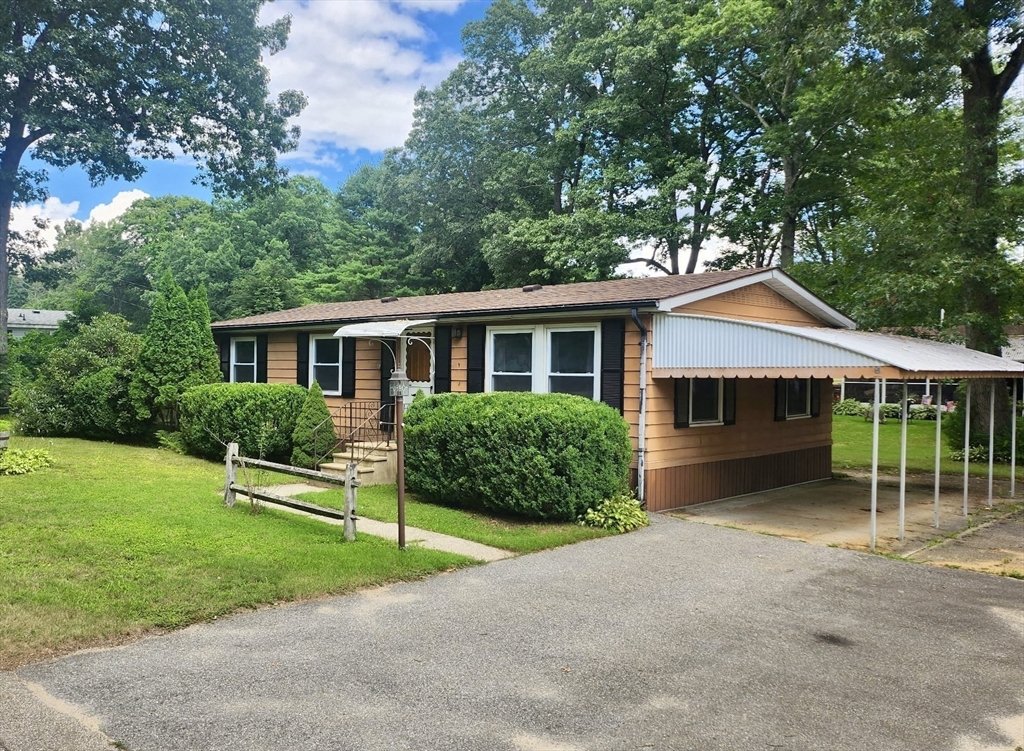 Residential in Brookfield