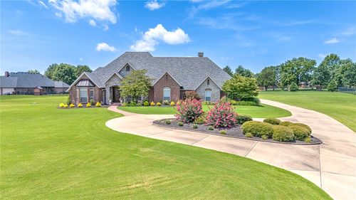 10837 Rosehaven Ln, Bentonville, AR, 72712-5059 | Card Image