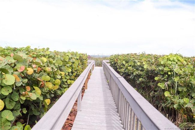 211 - 4100 N Highway A1a, Condo with 3 bedrooms, 3 bathrooms and null parking in Hutchinson Island FL | Image 54